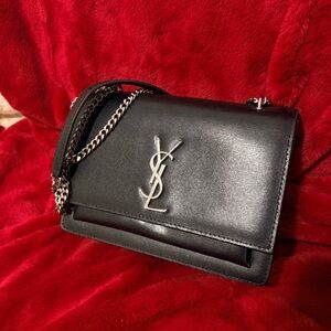 Y Black Leather Chain Bag